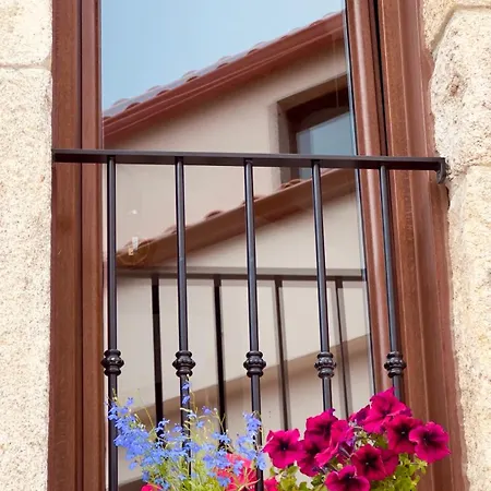 Teresa Caeiro بيت للعطل *