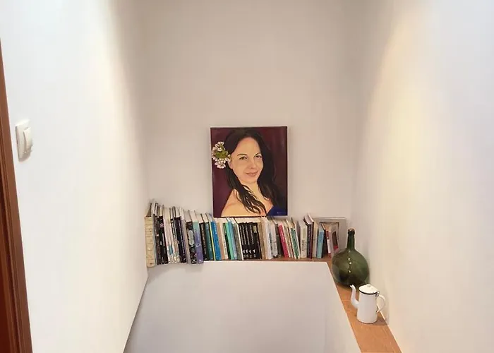 Teresa Caeiro Tatil Evi *